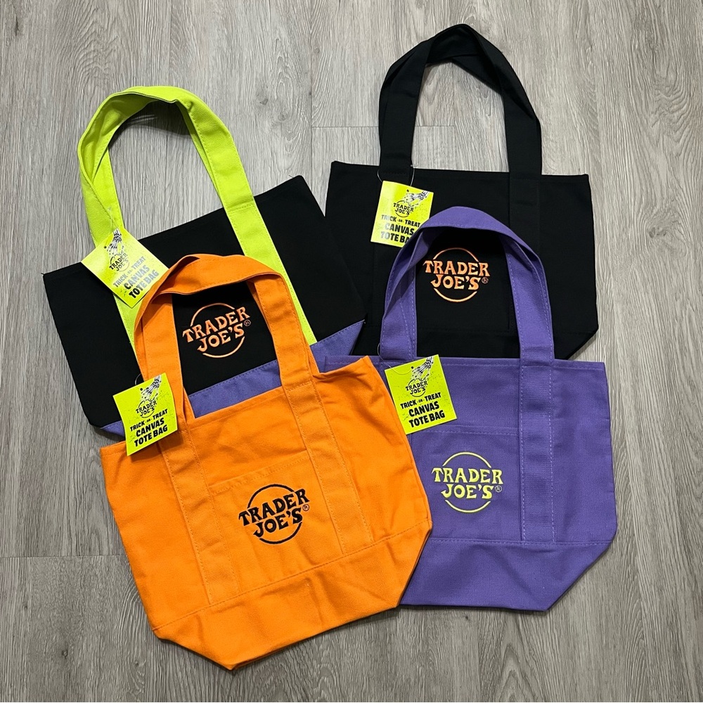 Trader Joe’s Trick or Treat Canvas Tote Bags Halloween 2025 Full Set of 4 NWT